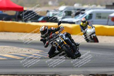 media/Apr-10-2022-SoCal Trackdays (Sun) [[f104b12566]]/Turn 2 (1135am)/